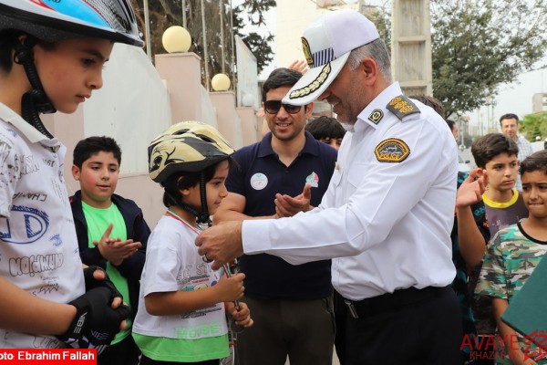 مسابقه دوچرخه سواری همیاران پلیس در ساری ویژه هفته فراجا