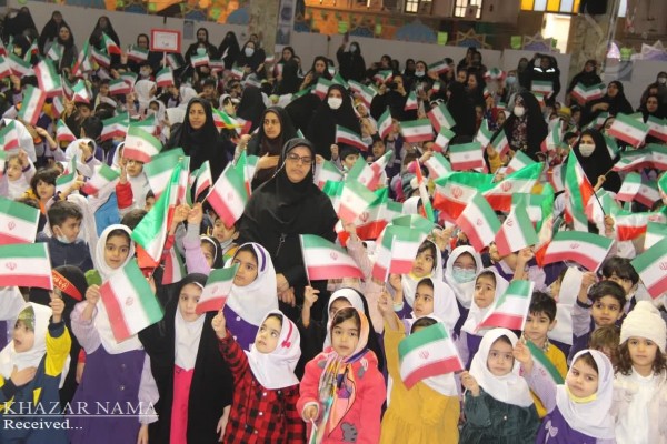 جشن دهه فجر انقلاب اسلامی ویژه نونهالان قرآنی در مصلای ساری
