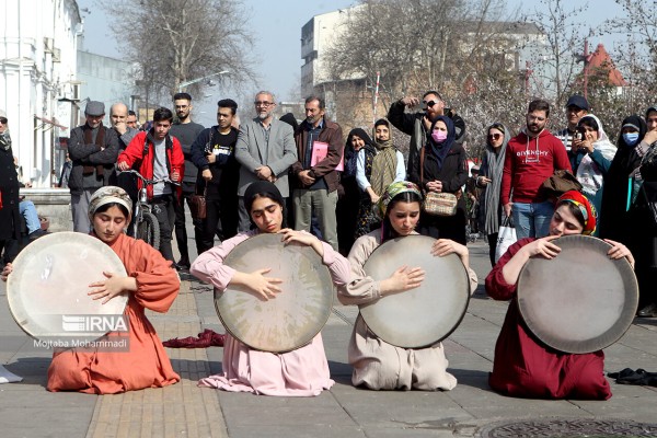 جشنواره منطقه‌ای تئاتر خیابانی گیلدخت در رشت