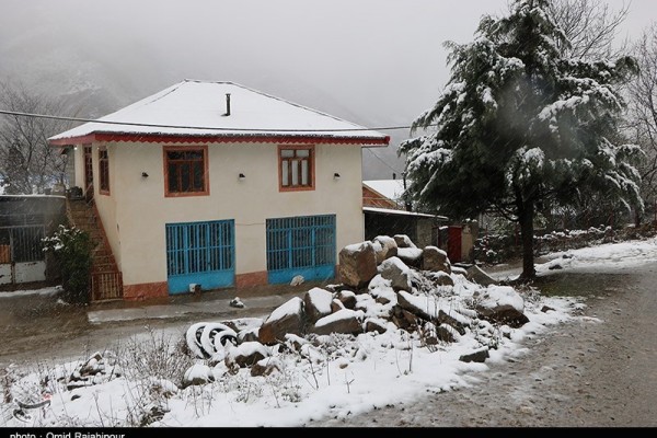 برف بهاری در ییلاقات اشکورات رحیم آباد گیلان