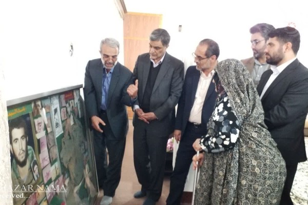 دیدار مدیرکل روابط عمومی بنیاد شهید کشور با خانواده‌ شهدای بهشهر و گلوگاه