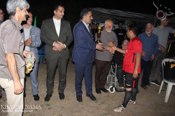 اختتامیه مسابقات فوتبال جام شهدای بنافت در روستای ولیکچال ساری