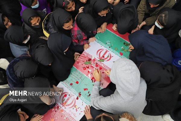 مراسم تشییع پیکر شهید گمنام دفاع مقدس در مدارس گرگان