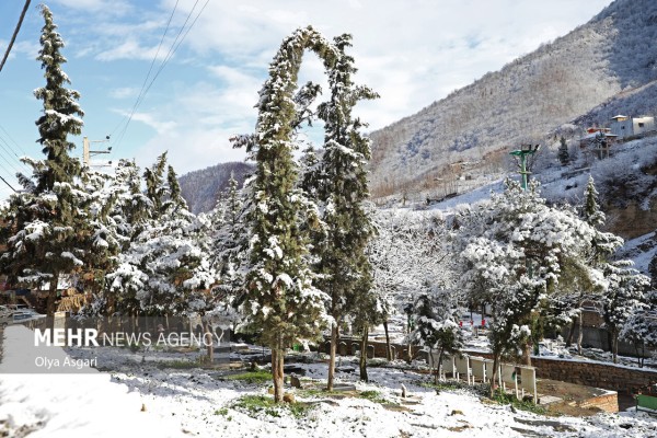برف زمستانی در روستای زیارت گرگان