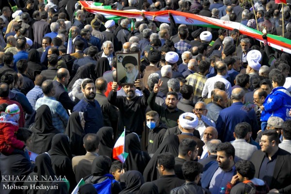 حماسه مردم ساری در راهپیمایی ۲۲ بهمن ۱۴۰۲
