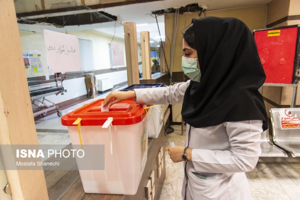 صندوق سیار اخذ رای در بیمارستان امام خمینی(ره) ساری