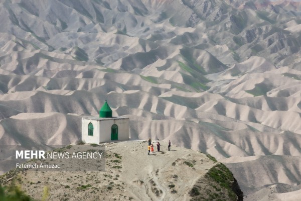 آرامگاه خالد نبی در مناطق کوهستانی شهرستان کلاله استان گلستان