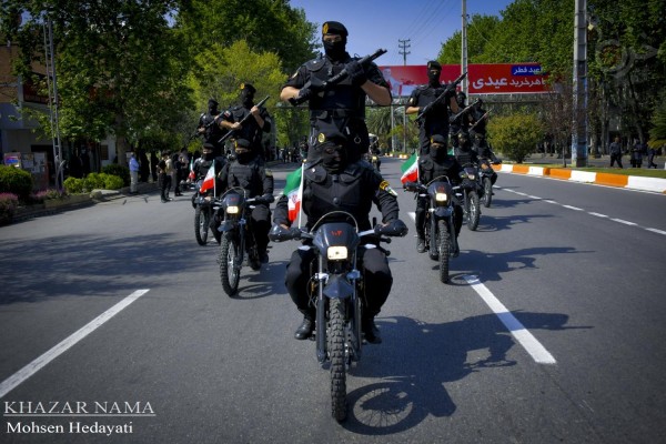 رژه نیروهای مسلح مازندران به مناسبت روز ارتش در ساری