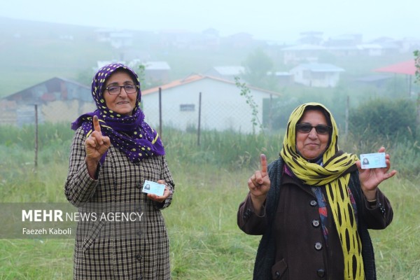 صندوق سیار رأی‌گیری در روستای جهان‌نما-گلستان