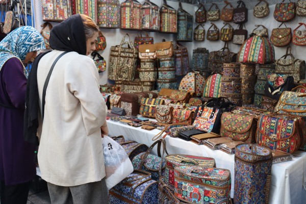نمایشگاه صنایع دستی و سوغات در رشت