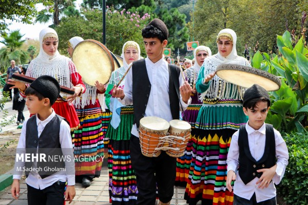 سیزدهمین جشنواره تئاتر خیابانی شهروند در لاهیجان