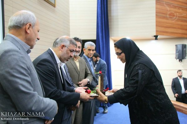 مراسم تجلیل از معلمان نمونه شهرستان ساری در سالن حیات طیبه