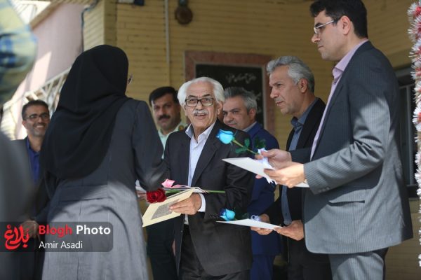 زنگ سپاس از معلم در مدرسه شاهد بنت‌الهدی قائم‌شهر