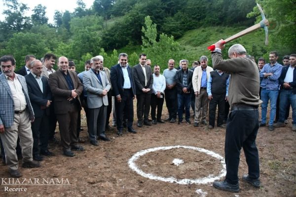 کلنگ زنی سالن ورزشی چندمنظوره روستای چورت ساری