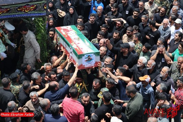 تشییع پیکر شهید “محمد حیدری” در روستای قادیکلای بزرگ قائم شهر