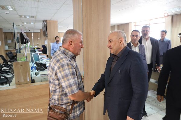 بازدید سرزده استاندار از اداره کل امور مالیاتی مازندران