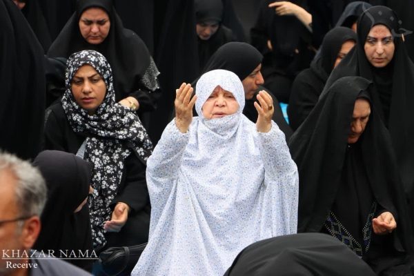 نماز ظهر عاشورا در امام زاده یحیی(ع) ساری