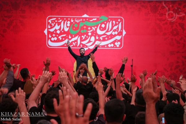 روز اول مراسم روضه در بیت شهیدان عبوری با مداحی سیب سرخی