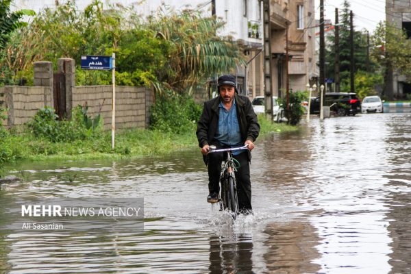 بارش شدید باران و آبگرفتگی معابر در آستارا