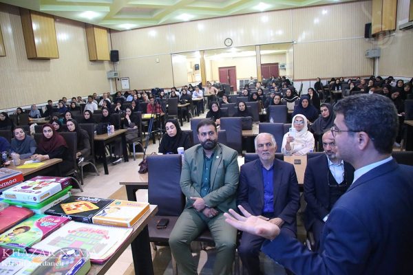 کارگاه آموزشی مدیران و کارکنان مراکز آموزش و پرورش استثنایی در ساری