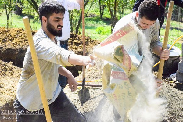 طلاب گروه جهادی نسل ظهور بابل در روستای کِلاچو بندپی شرقی