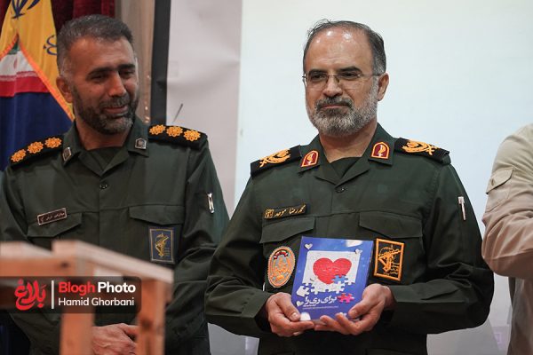رونمایی از کتاب‌ زندگینامه شهیدان ” طوسی” و ” بلباسی” در ساری
