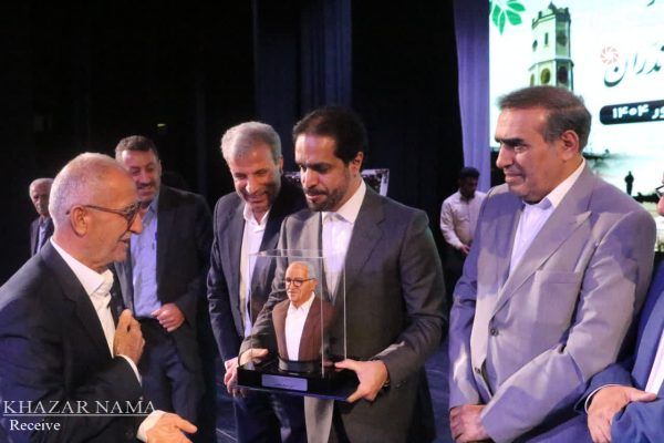مراسم تجلیل از تعاونی های برتر و چهره های ماندگار تعاون مازندران