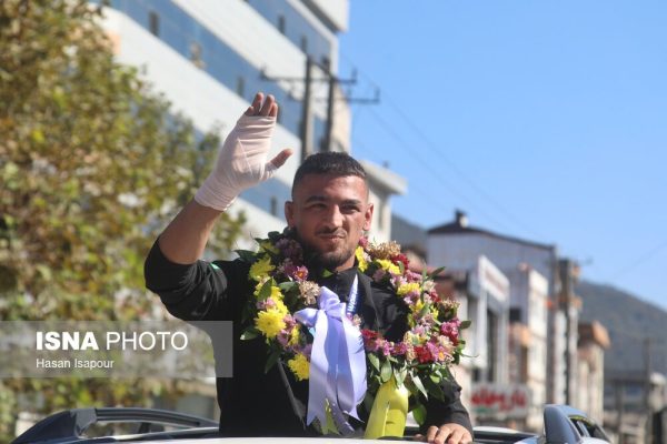 استقبال از “سینا خلیلی” نایب قهرمان کشتی امیدهای جهان در سوادکوه