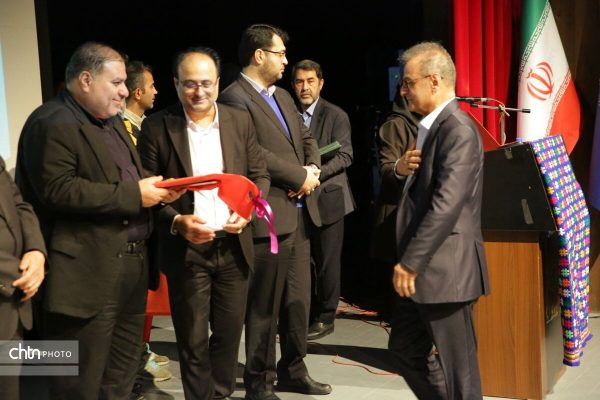مراسم تجلیل از فعالان گردشگری گیلان در رشت