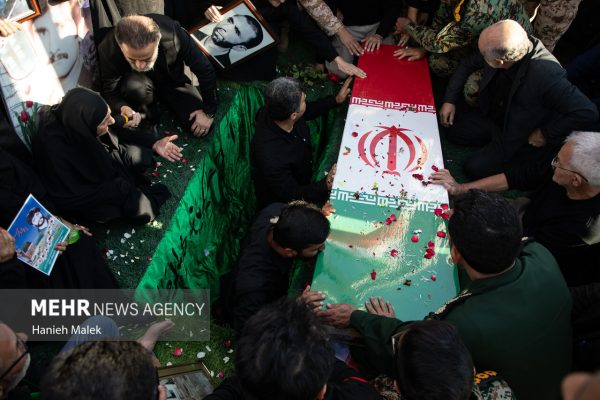 خاکسپاری شهید گمنام در روستای آهنگر محله گرگان