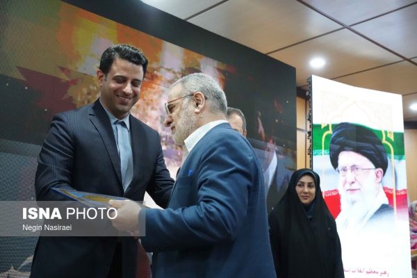 تجلیل از ناشران و فعالان حوزه کتاب و کتابخوانی مازندران در بابل