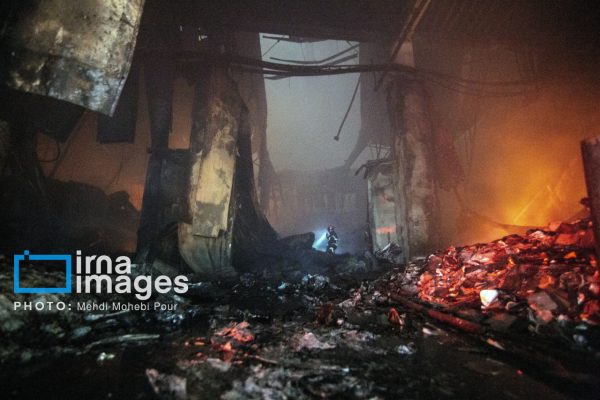 مهار آتش‌سوزی در مجتمع تولید لبنیات کاله آمل