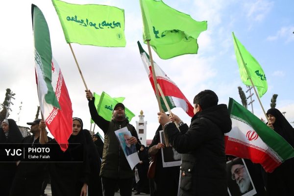 راهپیمایی خودجوش مردم رشت در محکومیت اغتشاشگران