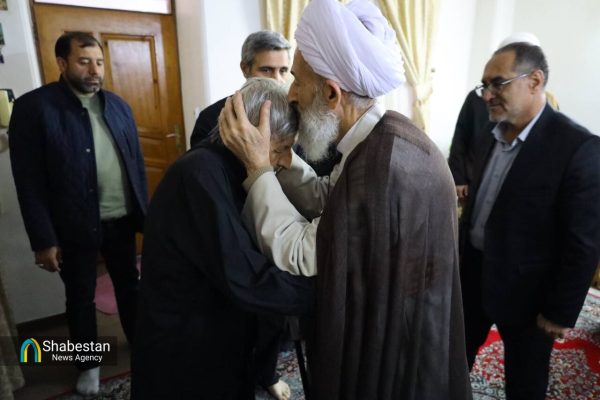 دیدار نماینده ولی‌فقیه در مازندران با خانواده‌ شهدای امنیت ساری