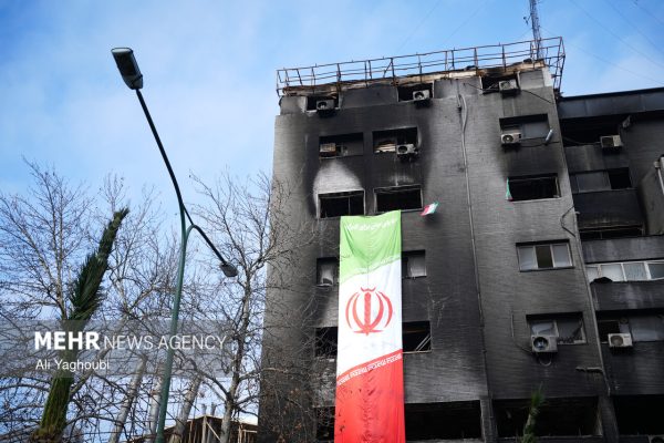 آثار حمله اغتشاشگران به درمانگاه امام سجاد(ع) رشت