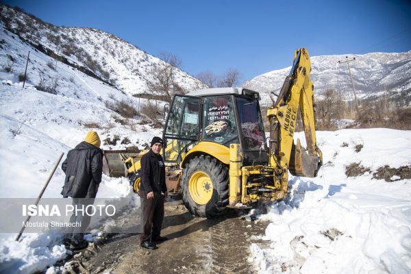 بازگشایی راه‌های روستایی سوادکوه بعد از برف سنگین