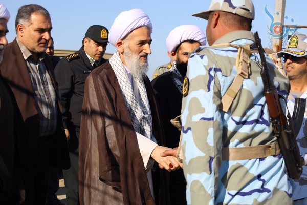 بازدید آیت الله لائینی از پایگاه دریابانی زاغمرز و میانکاله بهشهر