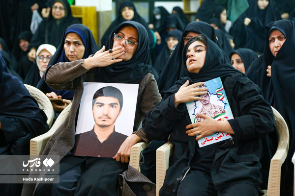 مراسم وداع با شهدای مدافع امنیت ساری در حسینیه عاشقان کربلا