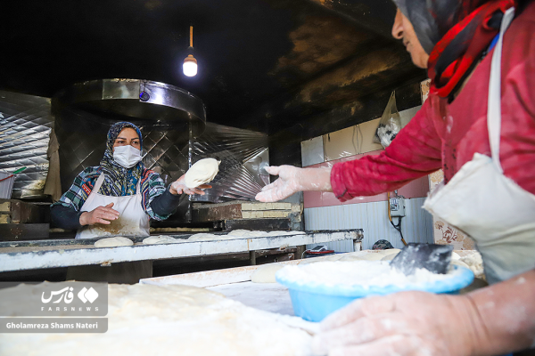 نانوایی بانوان در روستای نیرِس بخش کجور نوشهر