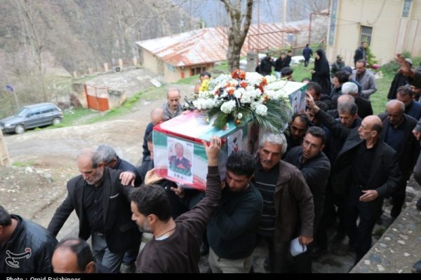 تشییع شهید سروان “مجتبی علیزاده کاکرودی” در روستای کاکرود گیلان