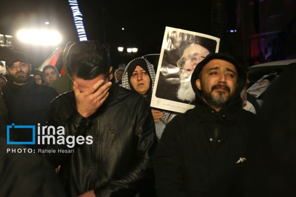سوگواری شبانه گرگانی‌ها در غم فراق رهبری