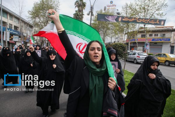 مراسم تشییع علی مزروعی از شهدای مردمی در رشت