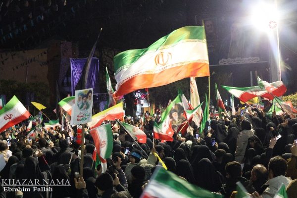 هجدهمین اجتماع شبانه عاشقان ولایت در میدان امام حسین(ع) ساری