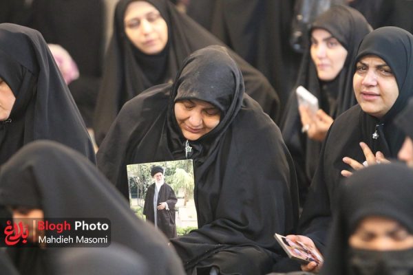 تجمع سوگواران رهبر شهید انقلاب در حسینیه عاشقان قائم‌شهر