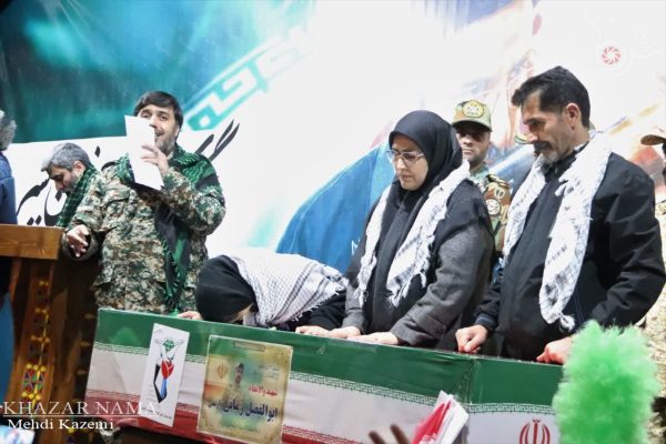 وداع با شهید “زمانی” در بیست‌ و نهمین تجمع شبانه مردم ساری