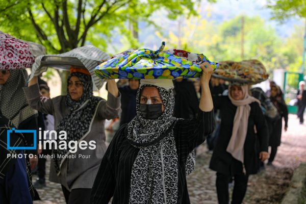 آیین سنتی عید مردگان در روستای سقندیکلای شهرستان ساری