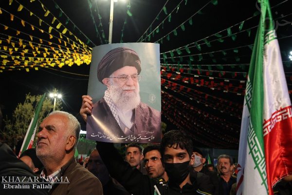 اختتامیه هفته هنر انقلاب مازندران در میدان امام حسین(ع) ساری