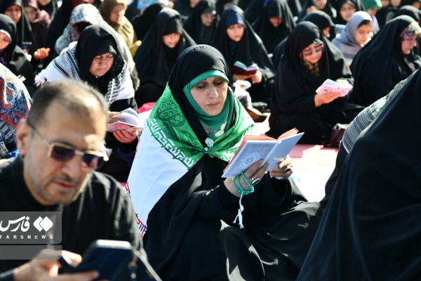 چهل و نهمین ندبه اجتماع قلوب در میدان شهرداری گرگان