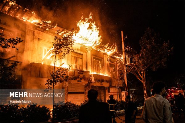 آتش‌سوزی در میدان شهرداری گرگان