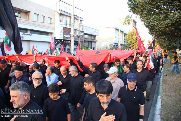 راهپیمایی کاروان جاماندگان اربعین در ساری